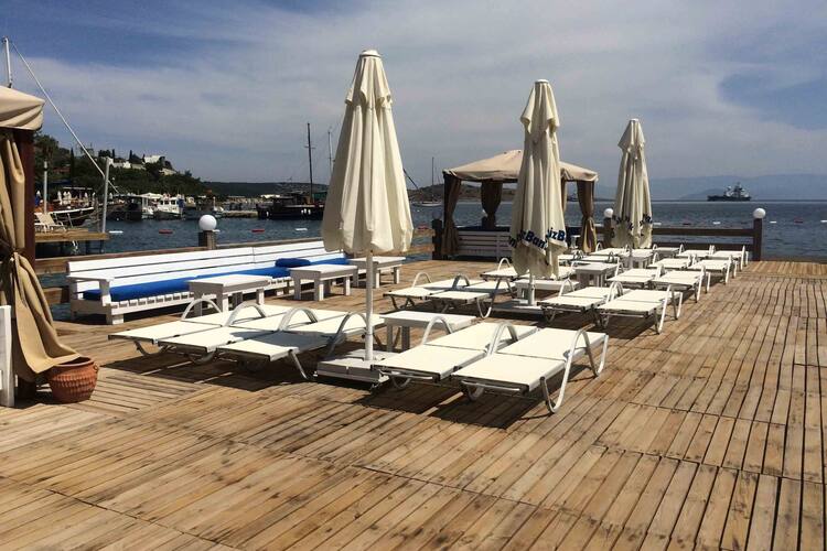 Beyaz Suit The Beach Point Turkbuku Bodrum Zomato